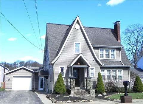 140 N Franklin St, Cochranton, PA 16314