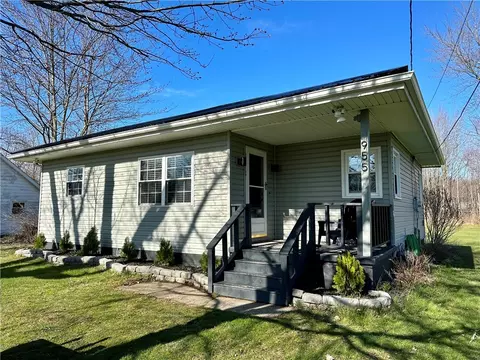 955 Fair Ave, Erie, PA 16511
