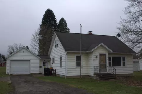 1249 N Center St, Corry, PA 16407