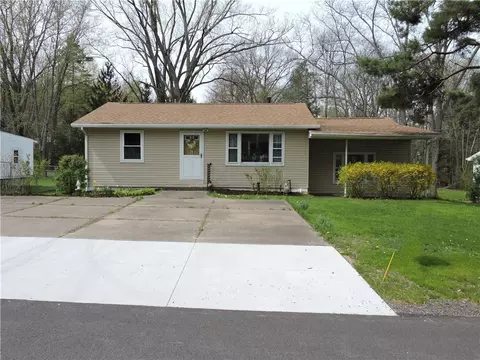 3204 Hemlock Dr, Erie, PA 16506