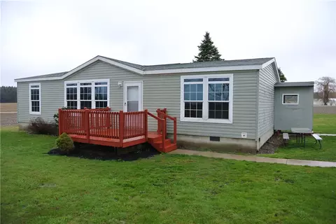1821 Donation Rd, Erie, PA 16509