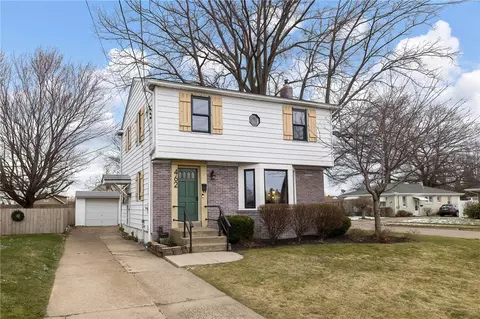 462 E 34th St, Erie, PA 16504