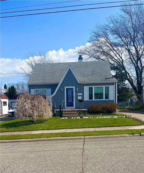3615 Schaper Ave, Erie, PA 16508