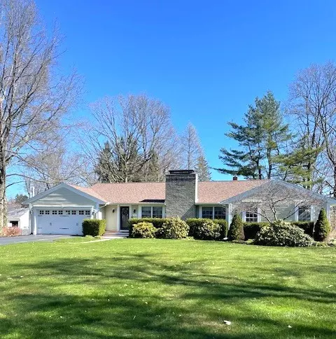 951 Maple Ln, Meadville, PA 16335