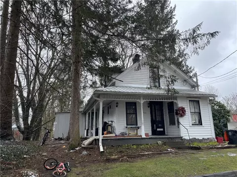 244 W Frederick St, Corry, PA 16407