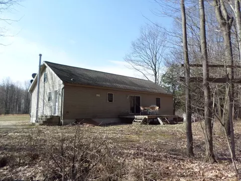 Exterior - 13730 Crosscut Rd, Corry, PA 16407 photo 7 of 13