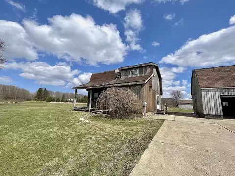 11201 Fry Rd, Edinboro, PA 16412