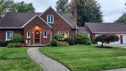 24 W 41st St, Erie, PA 16508