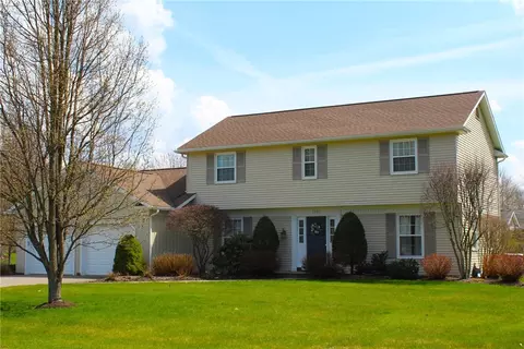 7205 Springside Dr, Fairview, PA 16415