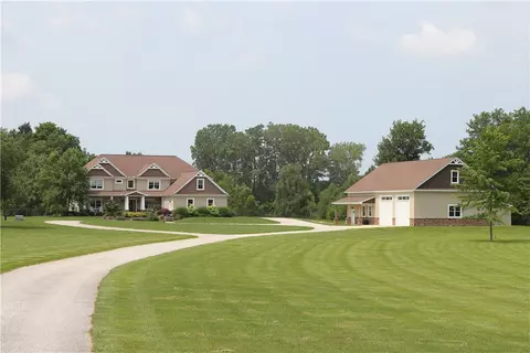 5550 Franklin Rd, Fairview, PA 16415