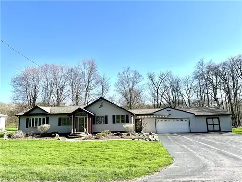 19967 Gill St, Meadville, PA 16335