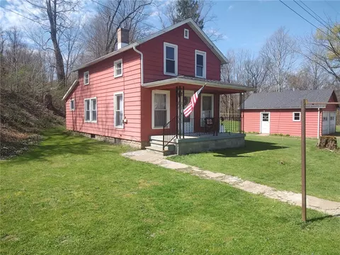 601 Jefferson St, Conneautville, PA 16406