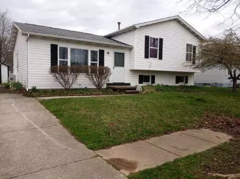 959 Juniper Dr, Girard, PA 16417