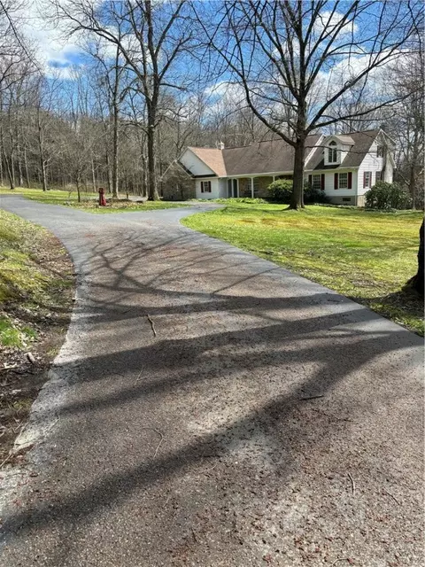 21947 Creveling Rd, Cochranton, PA 16314