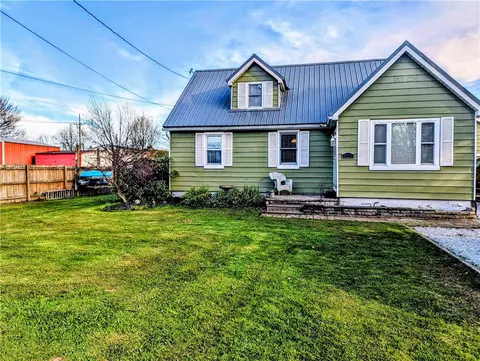 2555 W 21st St, Erie, PA 16506