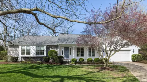 1406 Wolf Run Ct, Erie, PA 16505