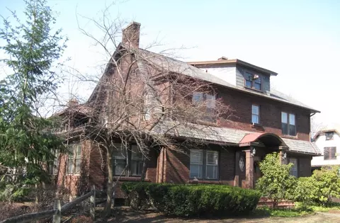 656 W 7th St, Erie, PA 16502