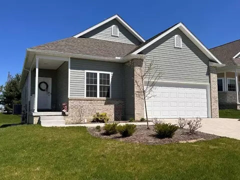7213 Starflower Dr #25, Erie, PA 16509