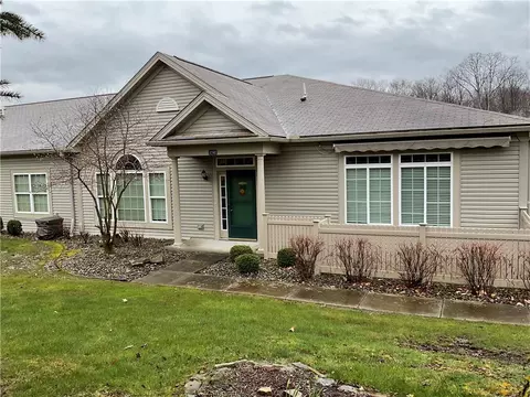 17502 Dawn Court Dr, Meadville, PA 16335