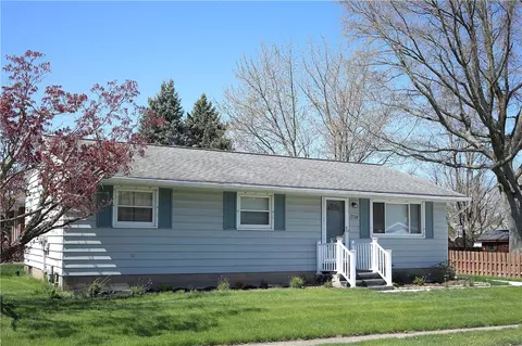 2720 Groveland Ave, Erie, PA 16510