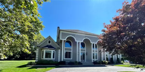 4800 Tramarlac Ln, Erie, PA 16505