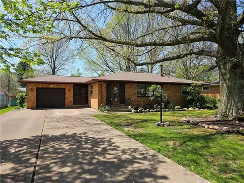 3558 Shauna Dr, Fairview, PA 16415