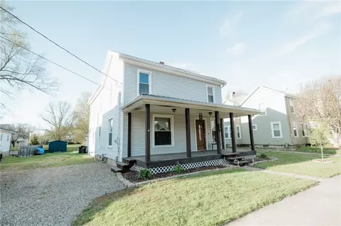 43 E Congress St, Corry, PA 16407