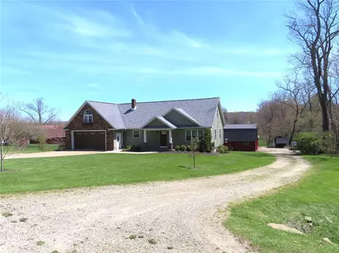 9762 S Wayland Rd, Meadville, PA 16335