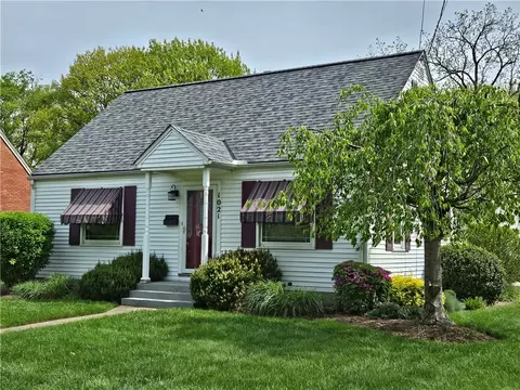 1021 Shenley Dr, Erie, PA 16505