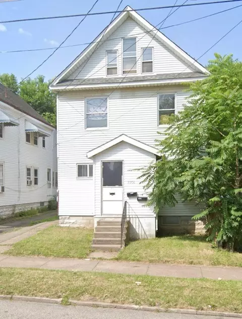 2206 Ash St, Erie, PA 16503