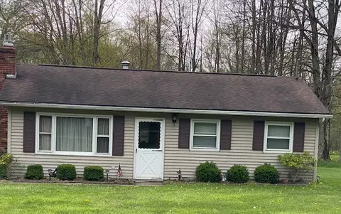 15307 Conaway Dr, Linesville, PA 16424