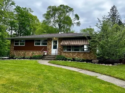 5303 Gardner Dr, Erie, PA 16509