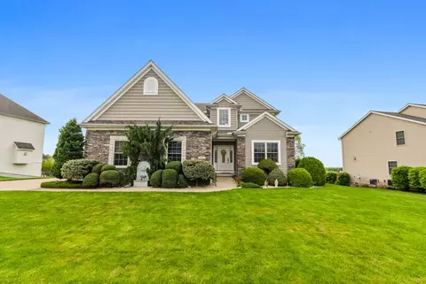 6138 Inverness Ter, Fairview, PA 16415