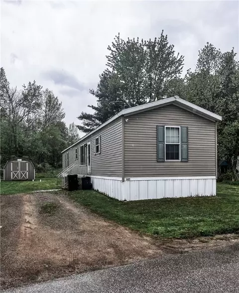 107 Pine Leaf Dr, Erie, PA 16510