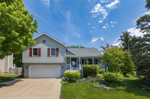 4821 Woodbury Dr, Erie, PA 16510