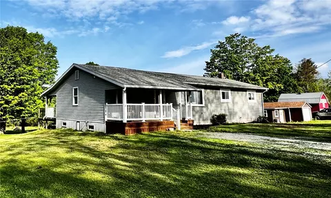 17220 Lincolnville Rd, Union City, PA 16438