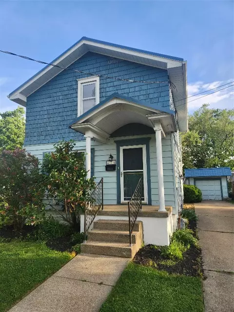 74 East St, North East, PA 16428