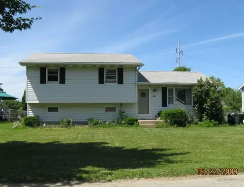 10170 Loomis Ln, Lake City, PA 16423