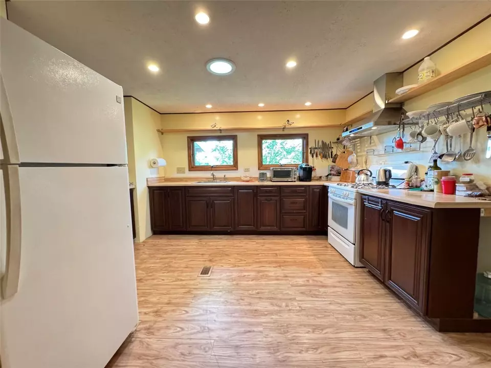Kitchen - 1550 Bonnie Dr, Jamestown, PA 16134 photo 1 of 8