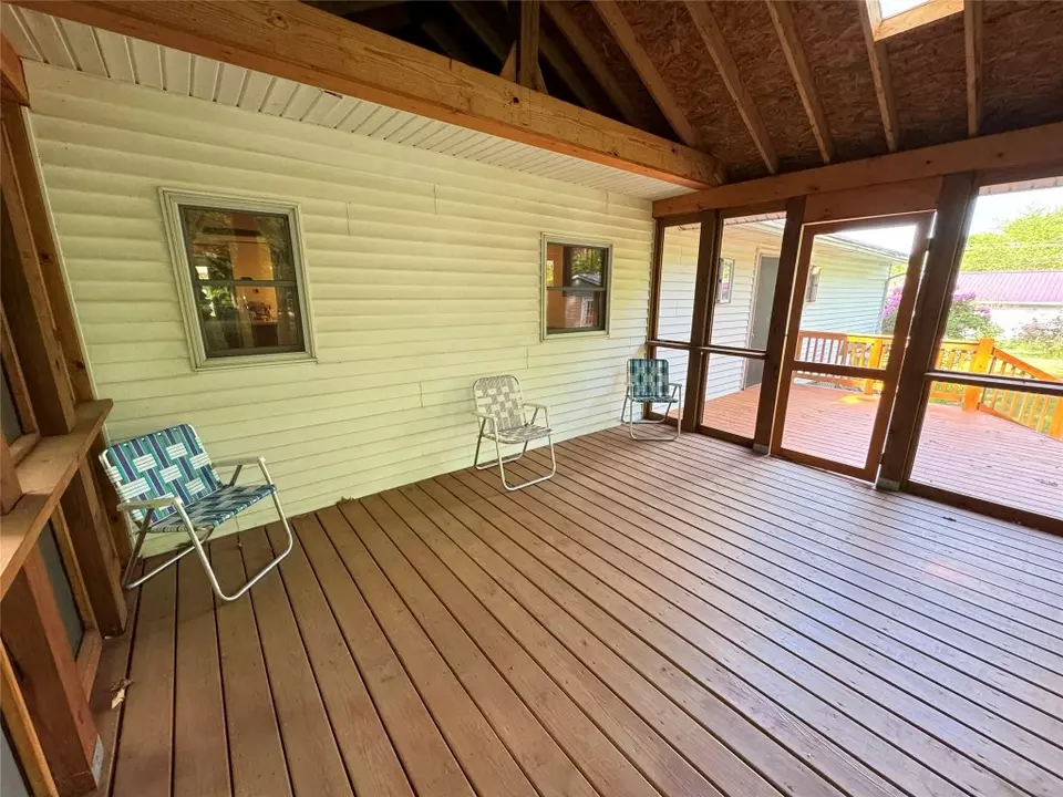 Exterior - 1550 Bonnie Dr, Jamestown, PA 16134 photo 11 of 15