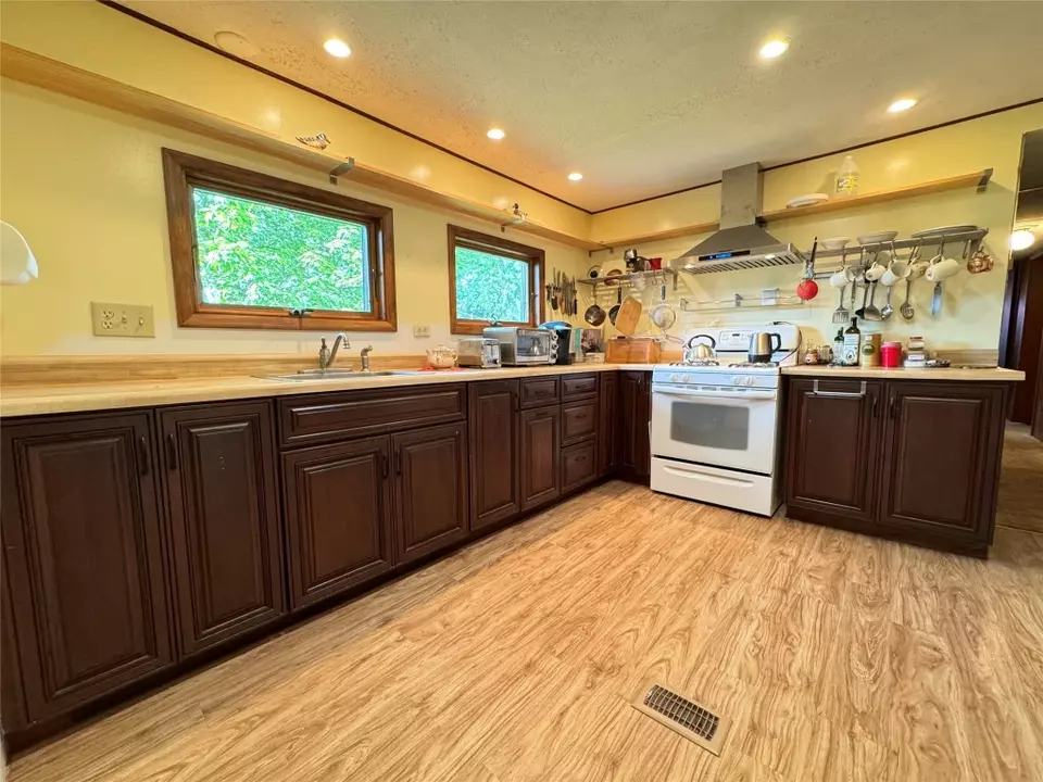 Kitchen - 1550 Bonnie Dr, Jamestown, PA 16134 photo 8 of 8