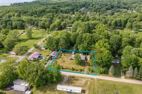 View/Area - 1550 Bonnie Dr, Jamestown, PA 16134 photo 1 of 8