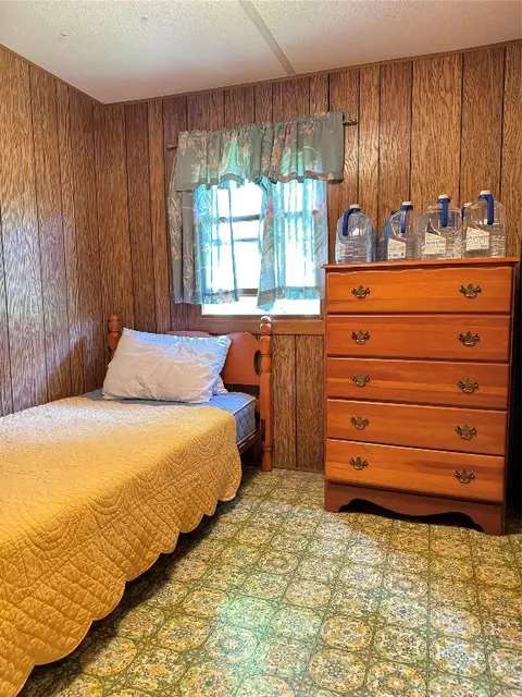 Bedroom - 1550 Bonnie Dr, Jamestown, PA 16134 photo 1 of 2
