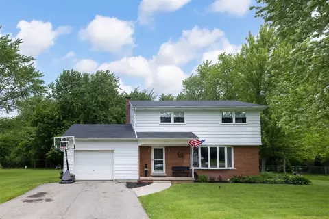 2490 Kosiorek Dr, Erie, PA 16509