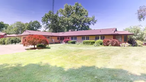 4030 Plaza Dr, Millcreek, PA 16506