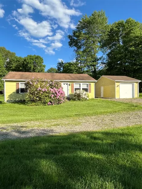 749 Brown Ave, Conneaut Lake, PA 16316