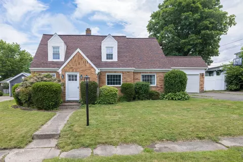 705 Chelsea Ave, Erie, PA 16505