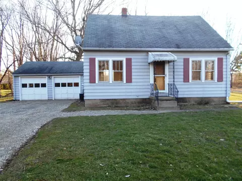 2716 Country Ln, Millcreek, PA 16506