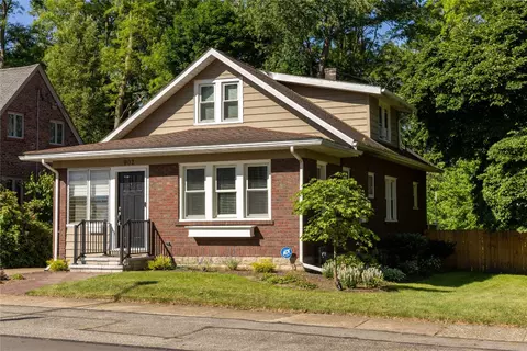 902 Ardmore Ave, Erie, PA 16505