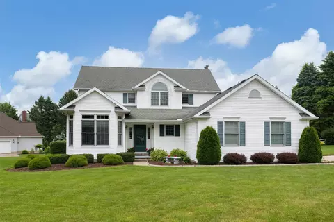 1339 Sweetbriar Ct, Fairview, PA 16415